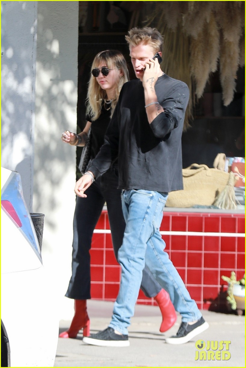 cody simpson miley cyrus afternoon lunch date 05