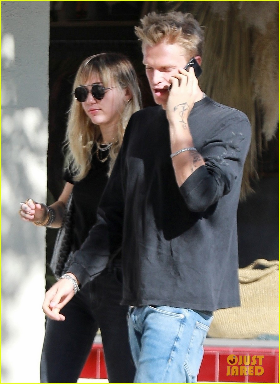 cody simpson miley cyrus afternoon lunch date 08