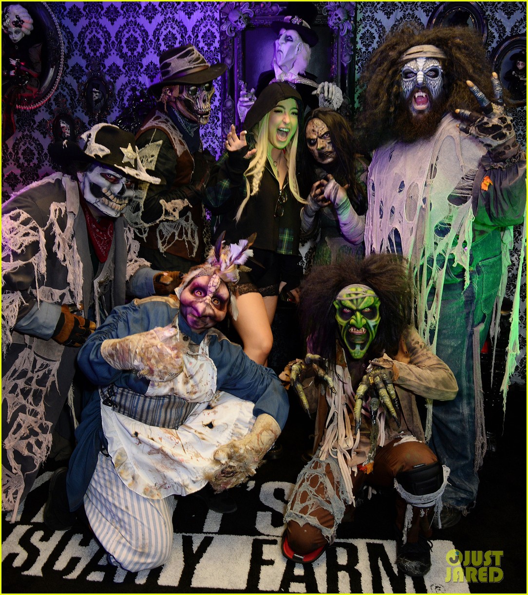 ross lynch gets much needed sibling time at knotts scary farm 08