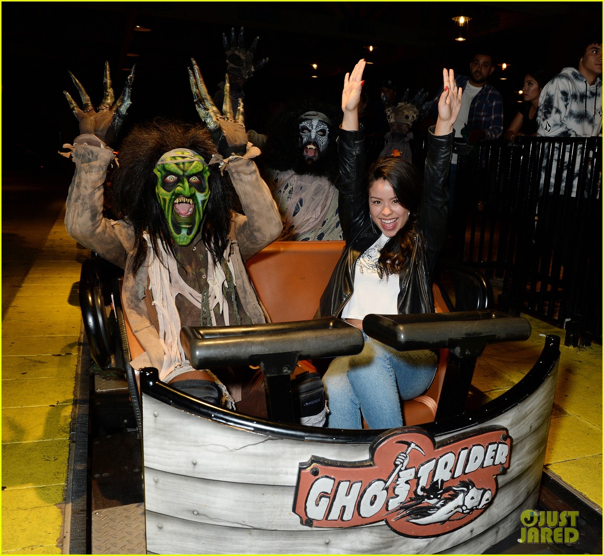 ross lynch gets much needed sibling time at knotts scary farm 16