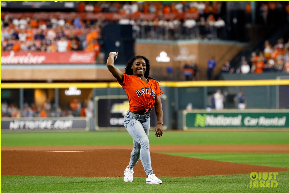 simone biles does backflip before throwing first pitch at world series game 20