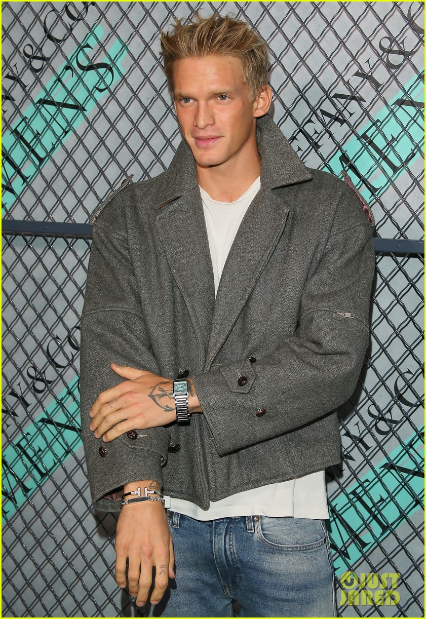 cody simpson at tiffany co event 14