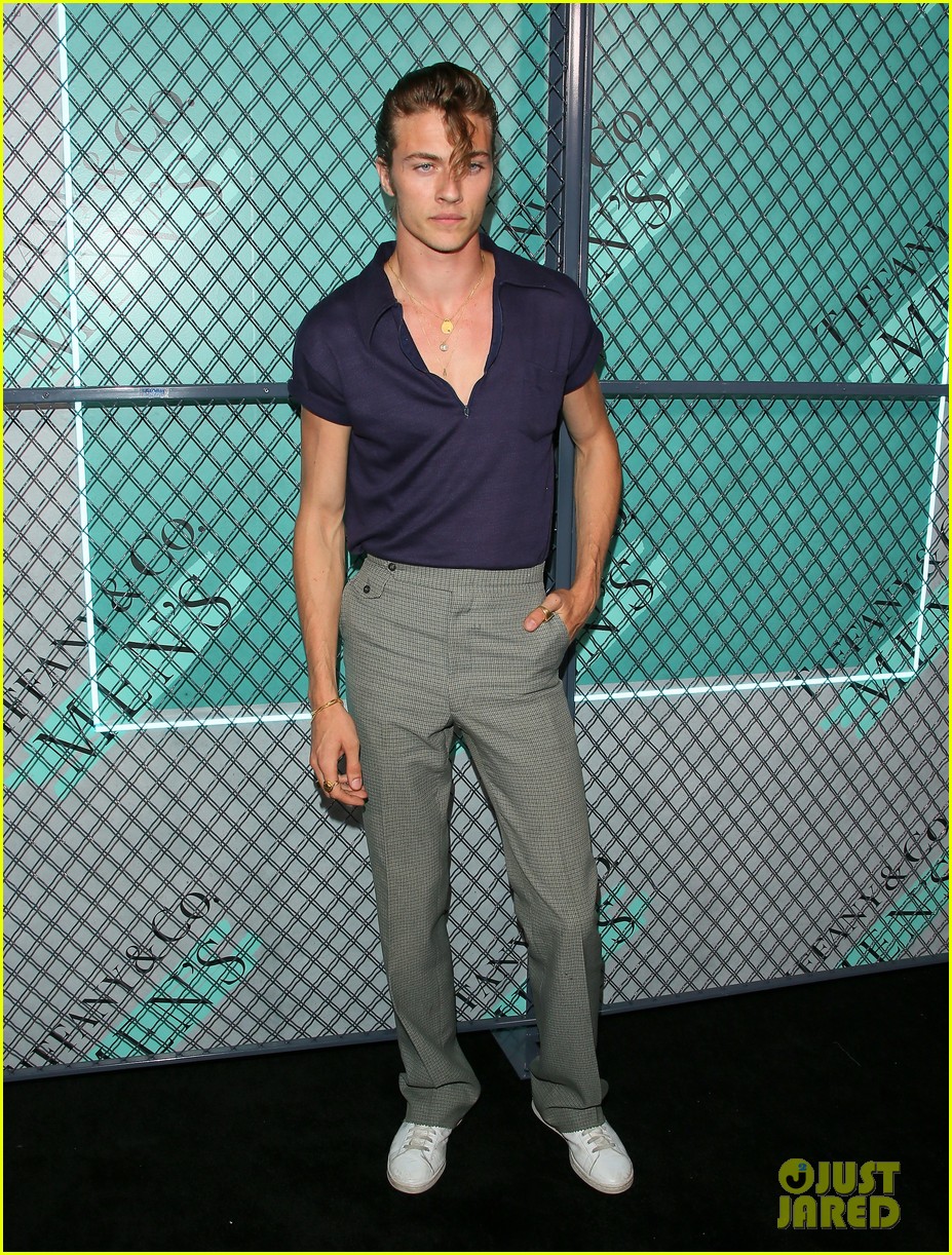 cody simpson at tiffany co event 18