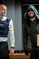 oliver faces a familiar life and death situation on arrow tonight 01