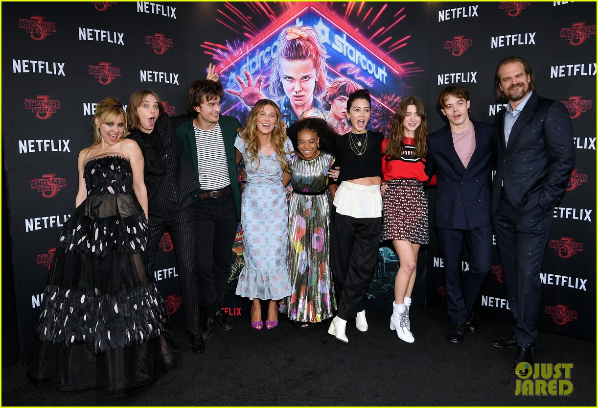 stranger things cast gets silly at season 3 nyc screening 12