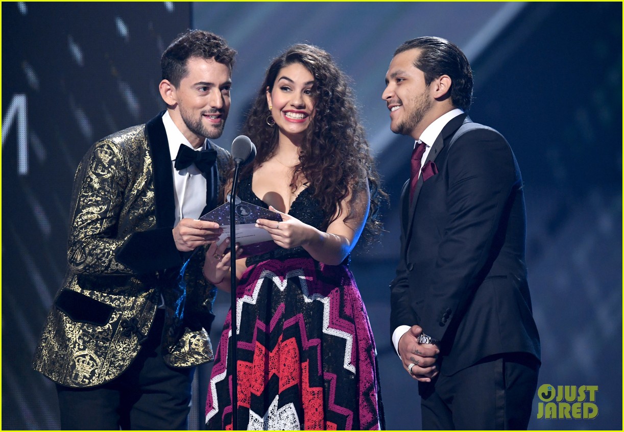alessia cara heart print suit for latin grammys performance 09