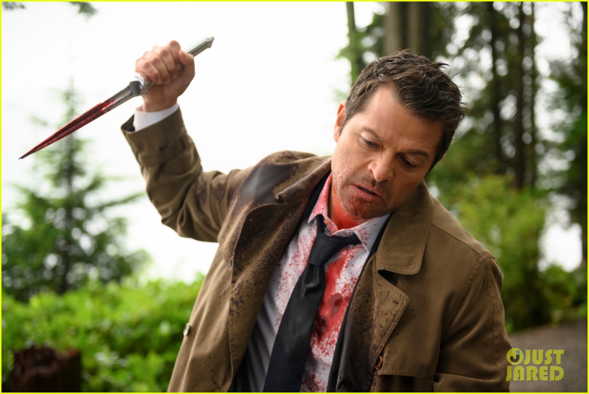castiel returns in bloody way on all new supernatural 02
