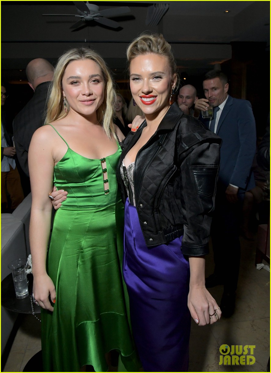 florence pugh supports black widow costar scarlett johansson at marriage story premiere 03