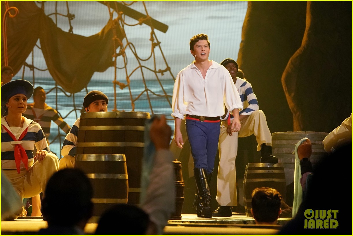watch graham phillips sing fathoms below from the little mermaid live 06