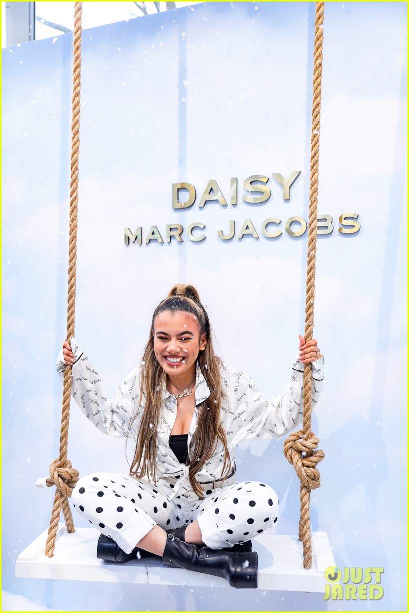 kaia gerber bailee madison landry bender more daisy marc jacobs event 14