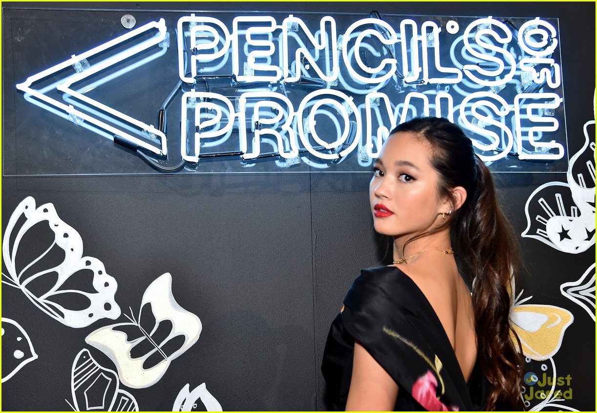 lily chee pencils promise nyc gala 04
