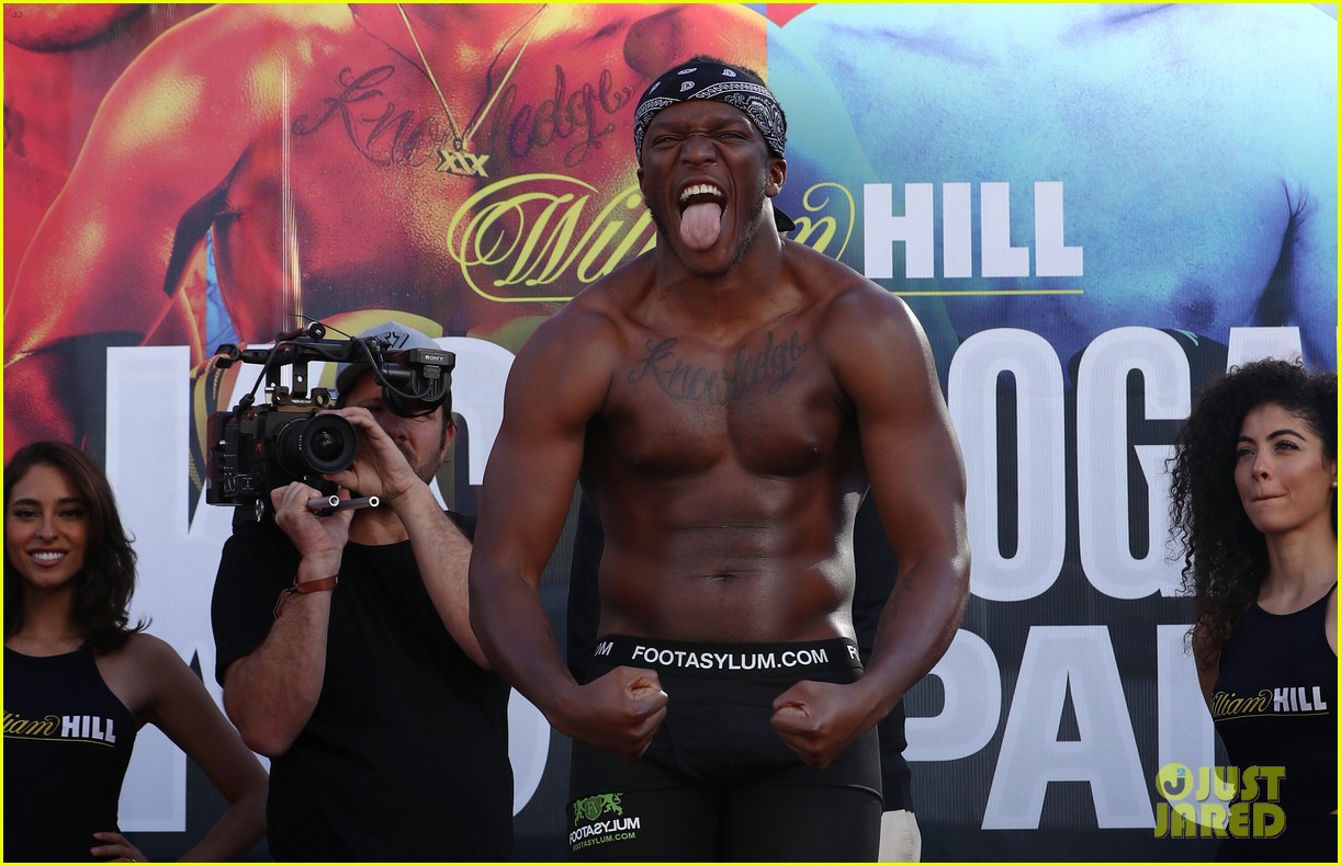 logan paul goes shirtless for weigh in before fight with ksi 06