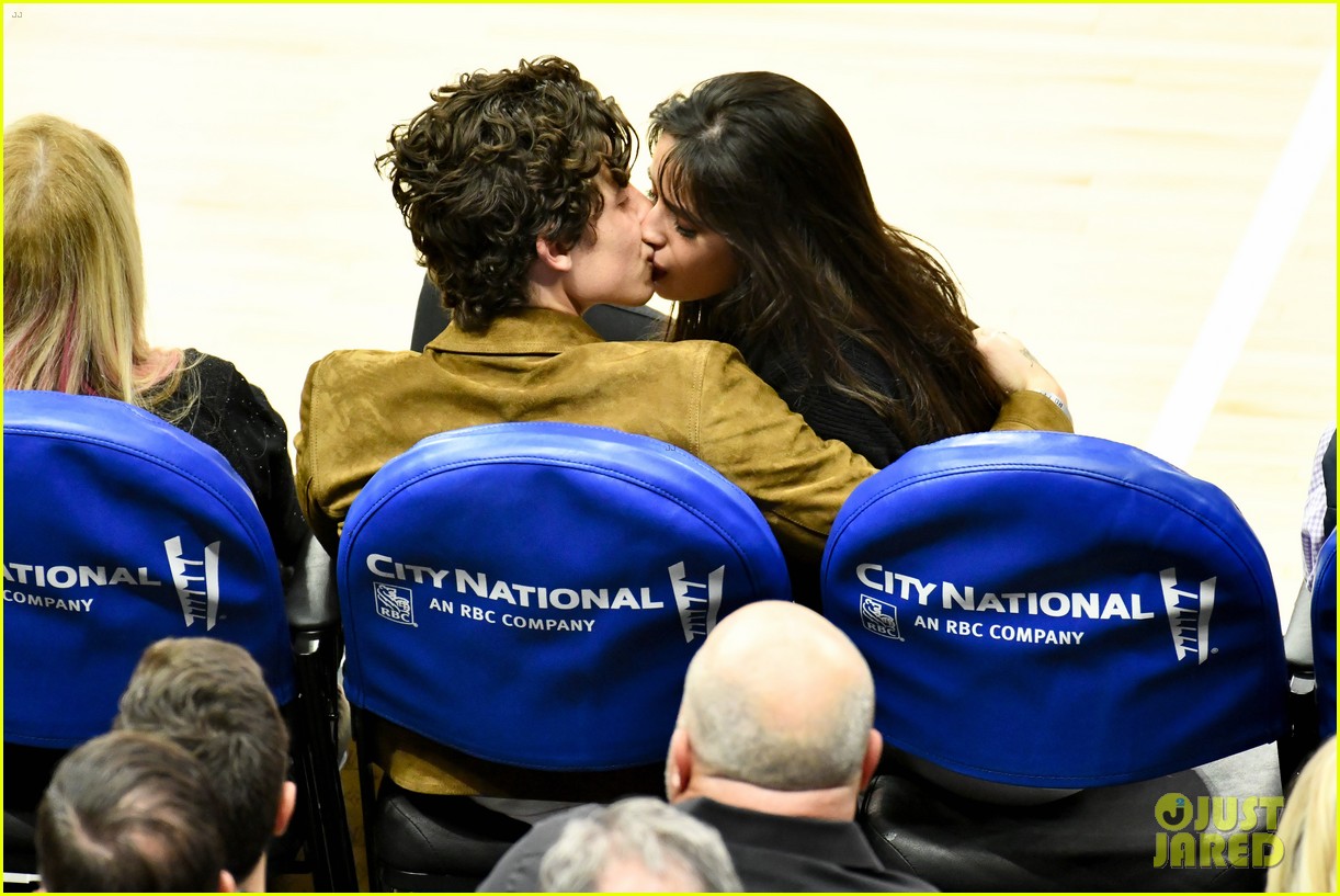 shawn mendes camila cabello share smooch clippers game 04