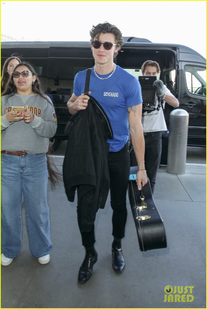 shawn mendes heads to brazil to kick off south american tour 01