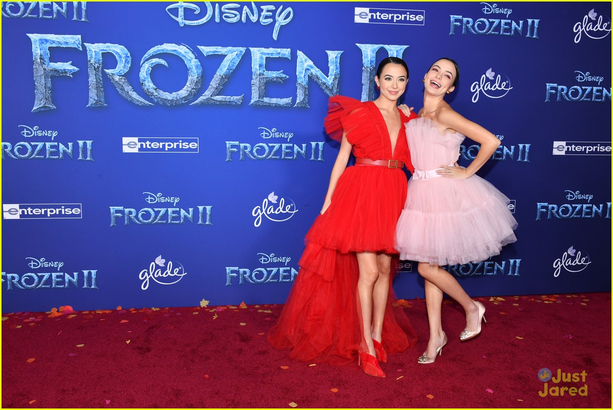 merrell twins influencers freeform stars more frozen premiere 03
