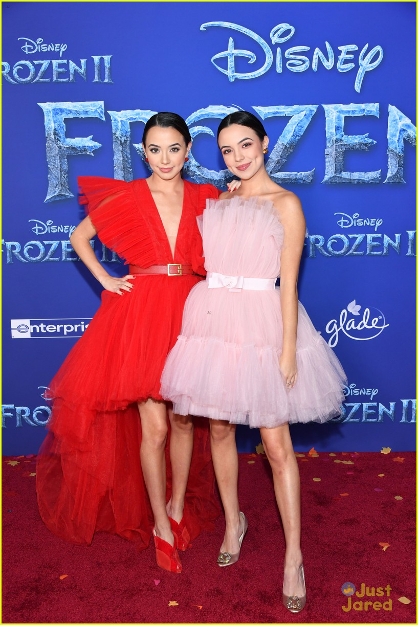 merrell twins influencers freeform stars more frozen premiere 54