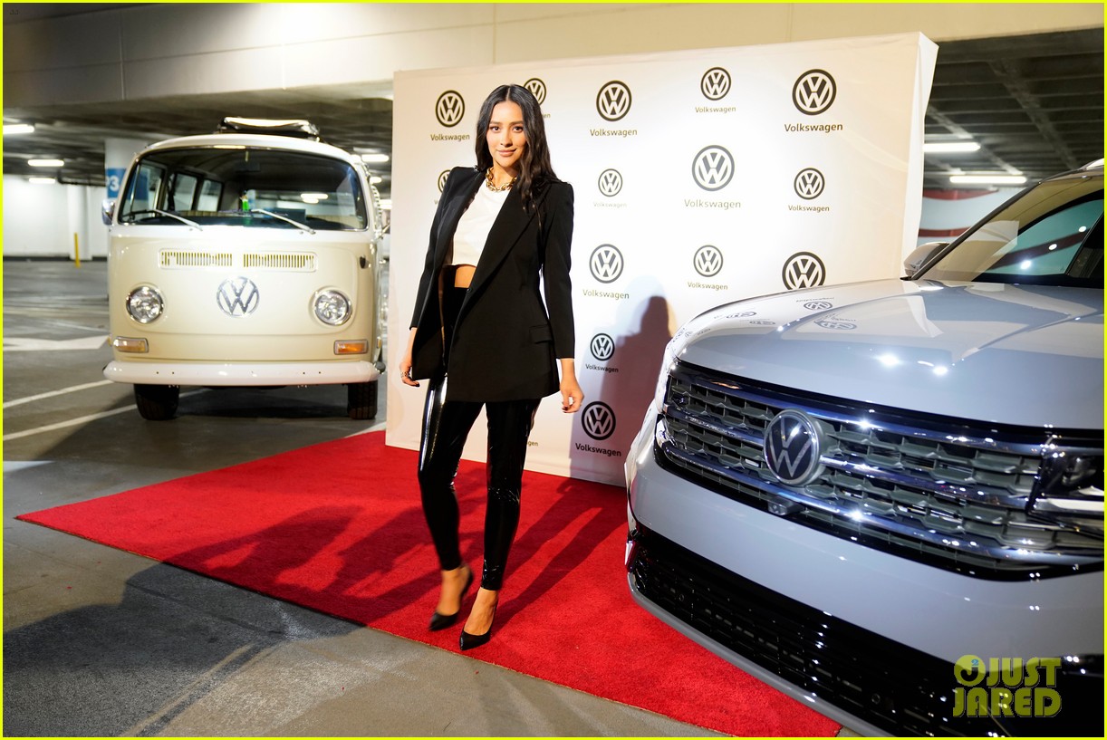 shay mitchell watches bumblee at drive in movie event 04