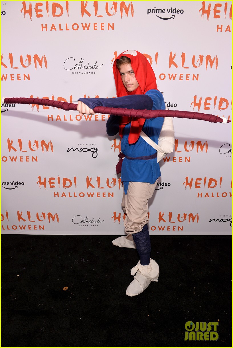 dylan sprouse barbara palvin halloween party 01