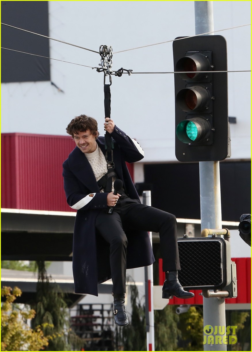 harry styles zip lines over la street for late late show segment 01