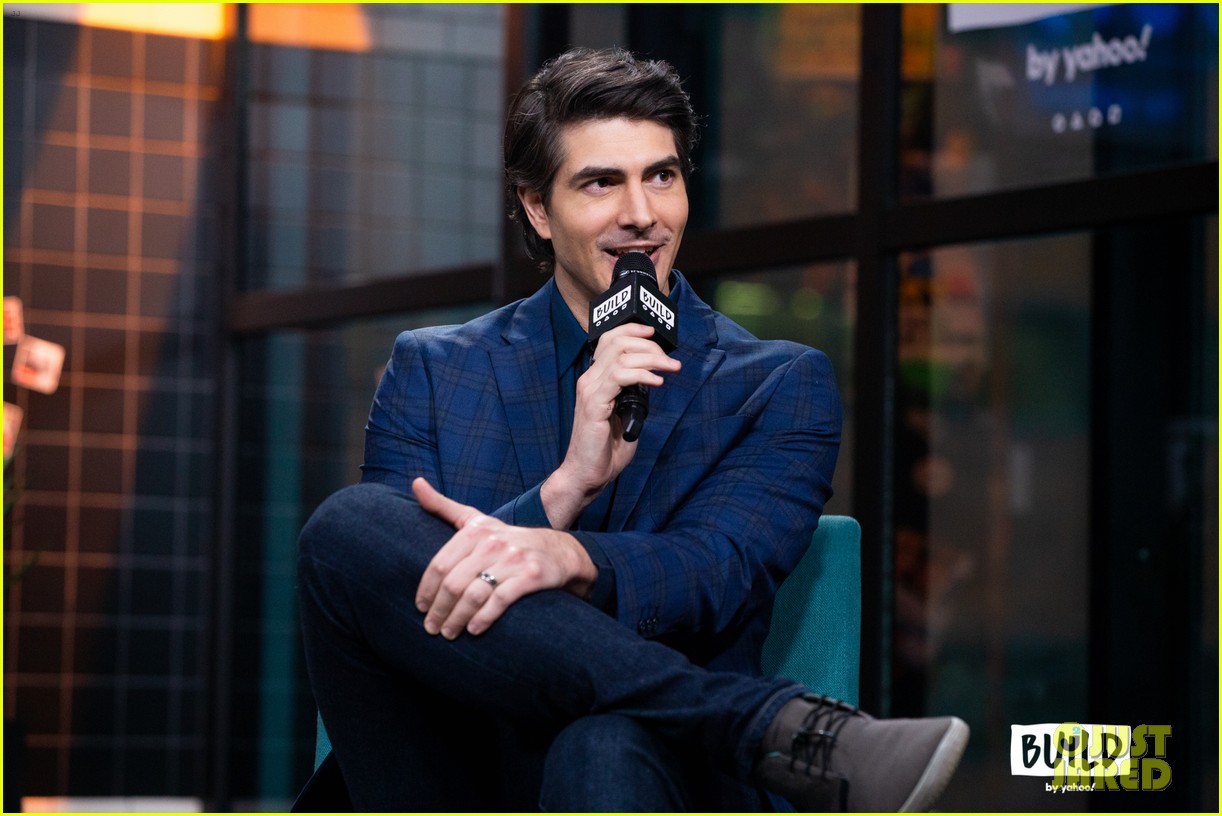brandon routh reveals how he was asked to be superman in crisis 11