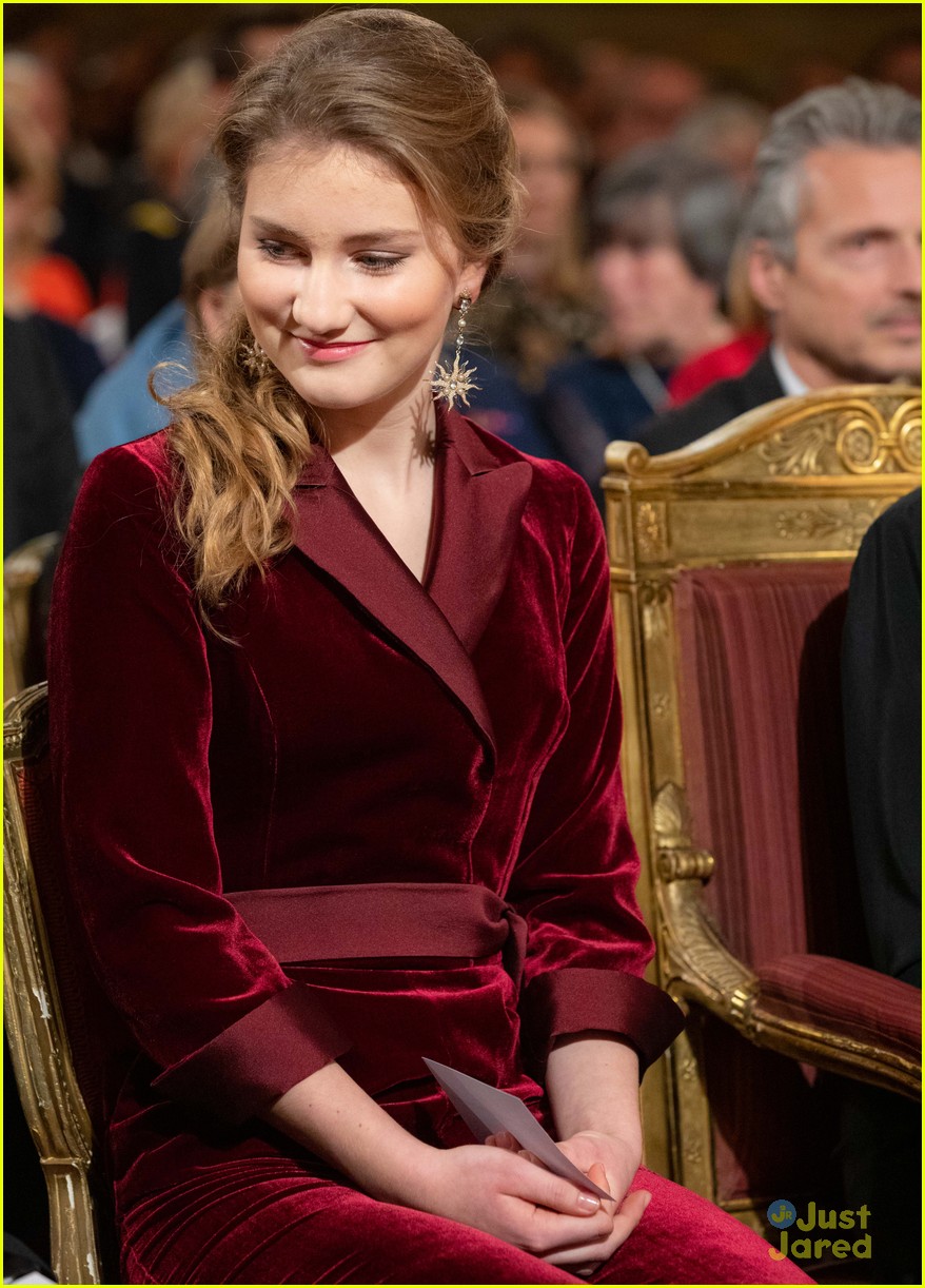 princess elisabeth red jumpsuit belgian christmas concert 03