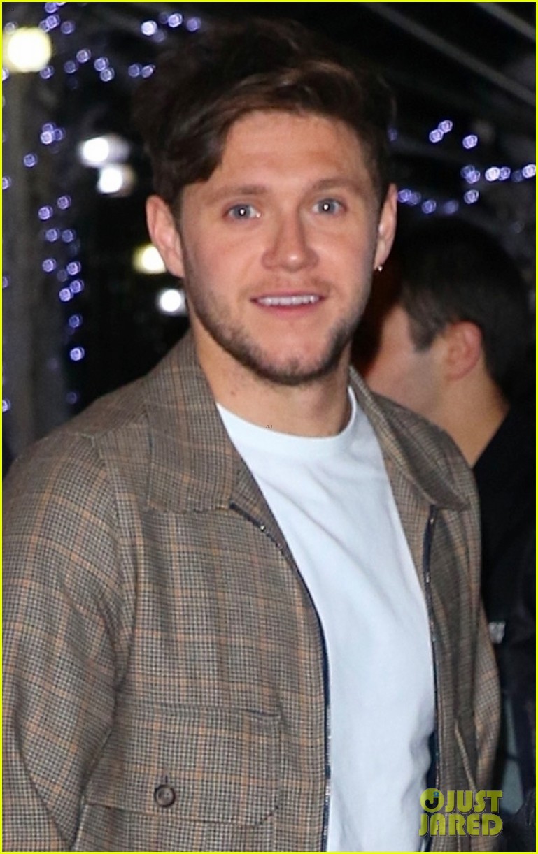 niall horan steps out for snl after party after performing 01