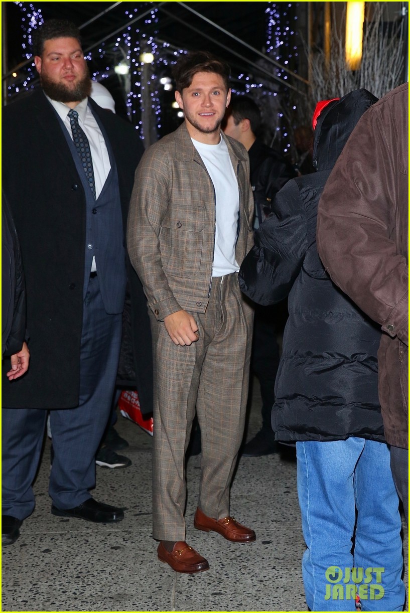 niall horan steps out for snl after party after performing 04