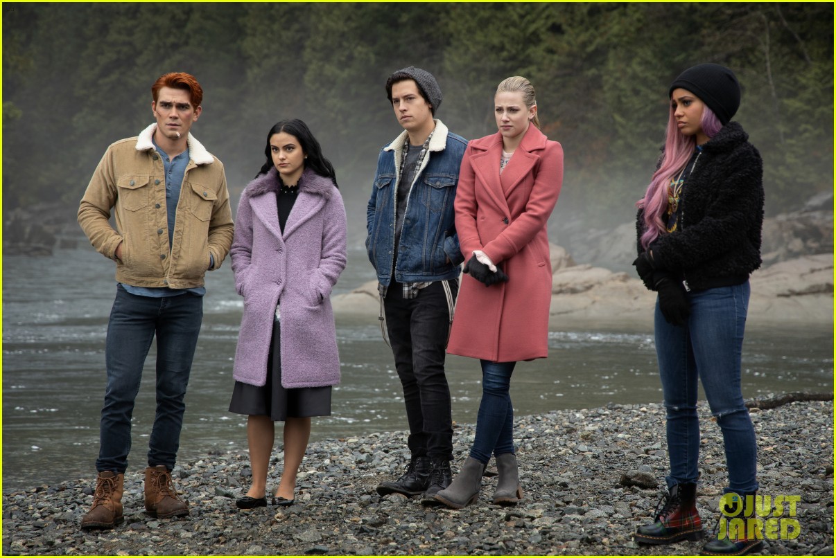 camila mendes puts on quite the show in riverdale mid season finale 05