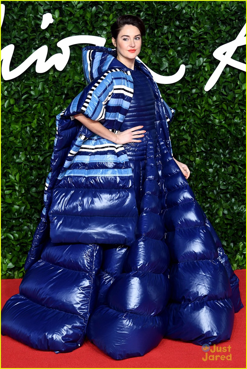 shailene woodley puffer dress fashion awards bella liam maya more 06