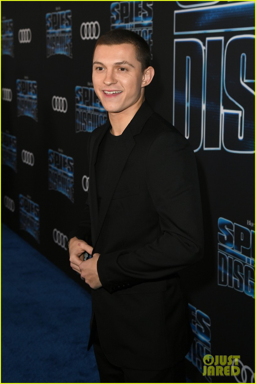 tom holland will smith spies disguise premiere 02