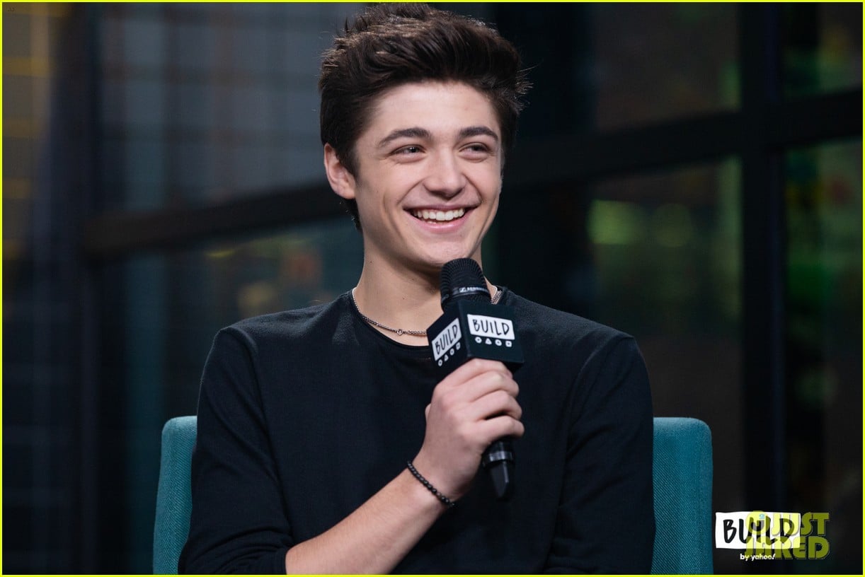 asher angel gushes about girlfriend annie leblanc while promoting new single chills 02