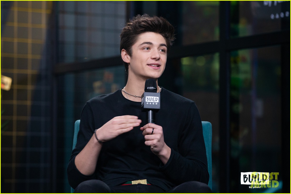 asher angel gushes about girlfriend annie leblanc while promoting new single chills 08