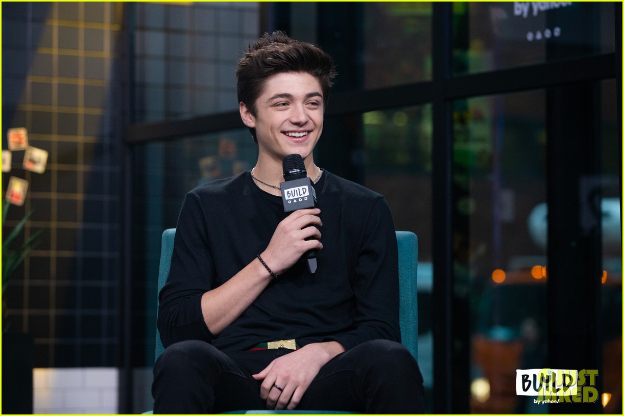 asher angel gushes about girlfriend annie leblanc while promoting new single chills 16