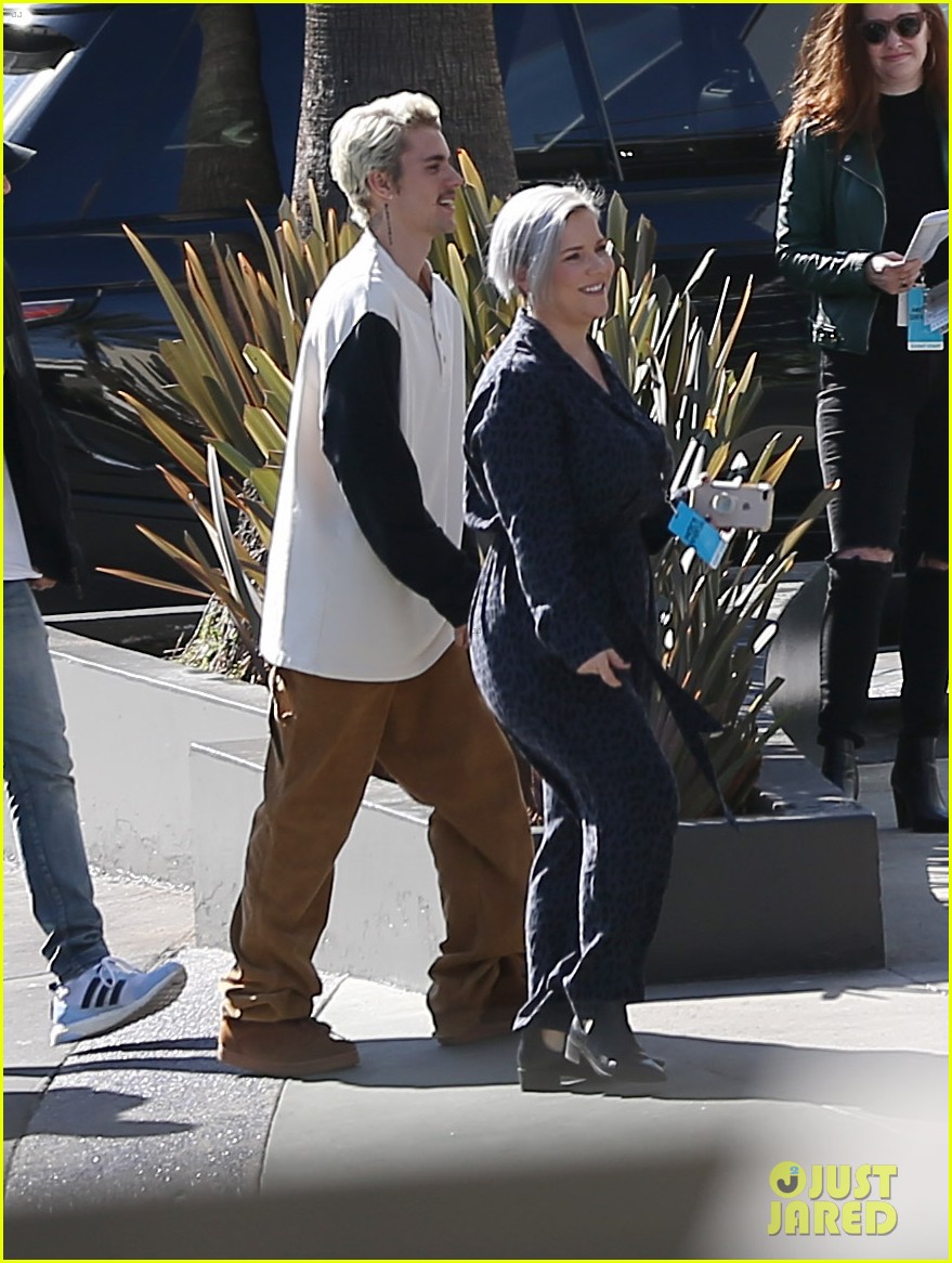 justin bieber films new music video at daycare in la 10