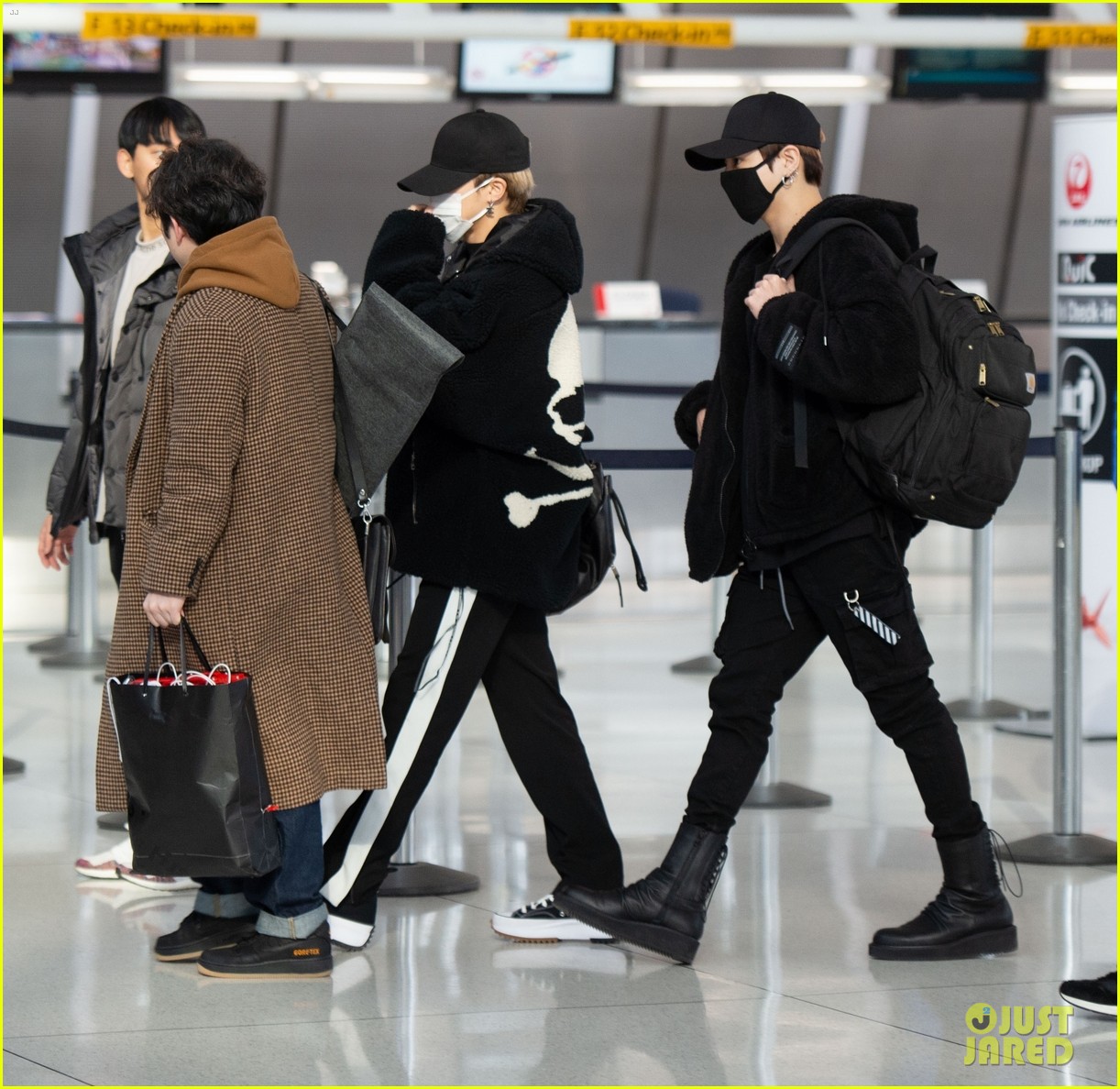 bts leave nyc airport 03