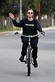 selena gomez goes for bike ride 01