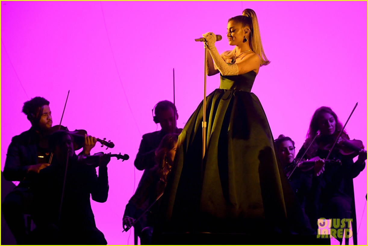 ariana grande goes sultry lingerie medley of her hits grammys 04