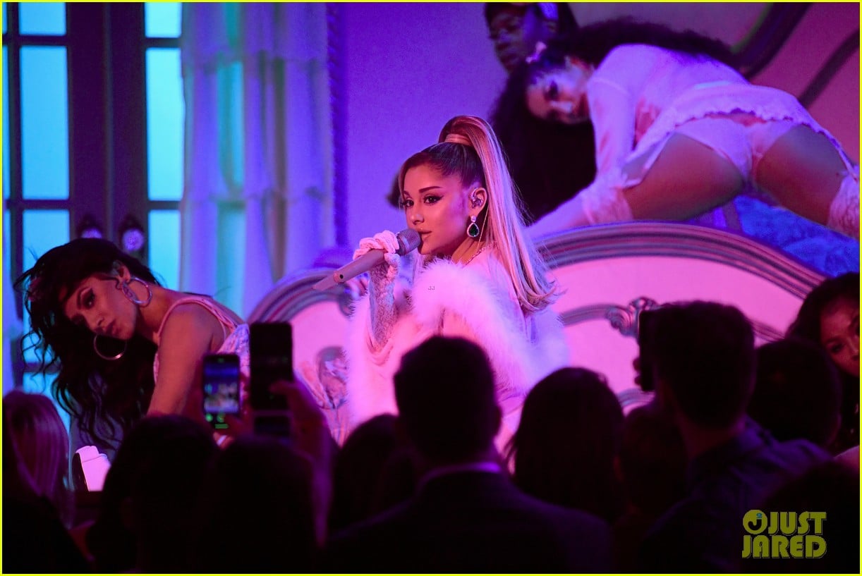 ariana grande goes sultry lingerie medley of her hits grammys 12