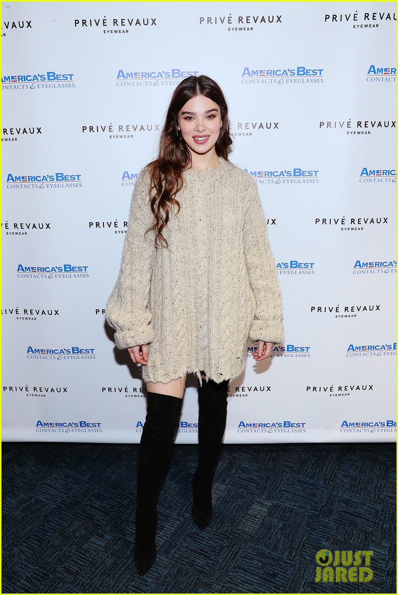 hailee steinfeld doesnt let sickness keep her from meeting fans 07