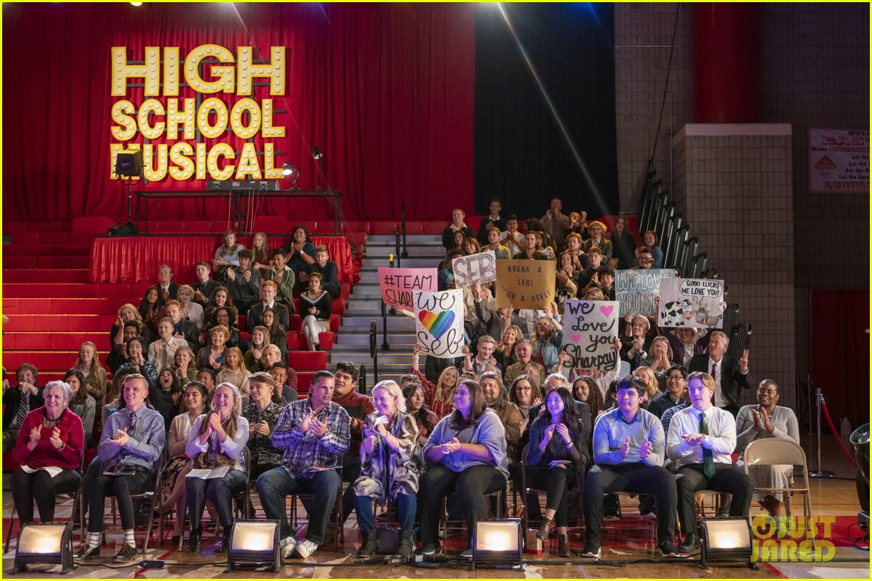 what happened in high school musical season one finale spoilers 08