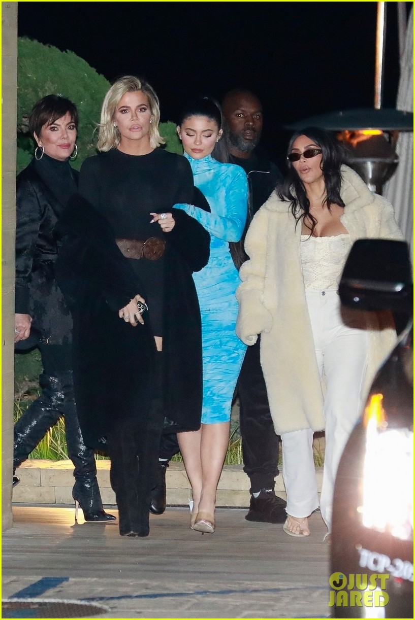 kardashian jenner family dinner at nobu 21