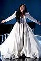 demi lovato performs at grammys 2020 09