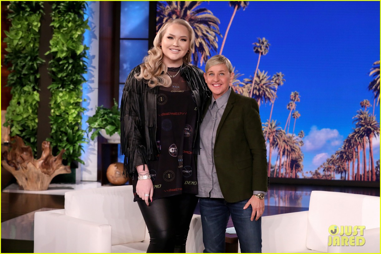 nikkietutorials opens up about support from family before uploading transgender reveal video 03