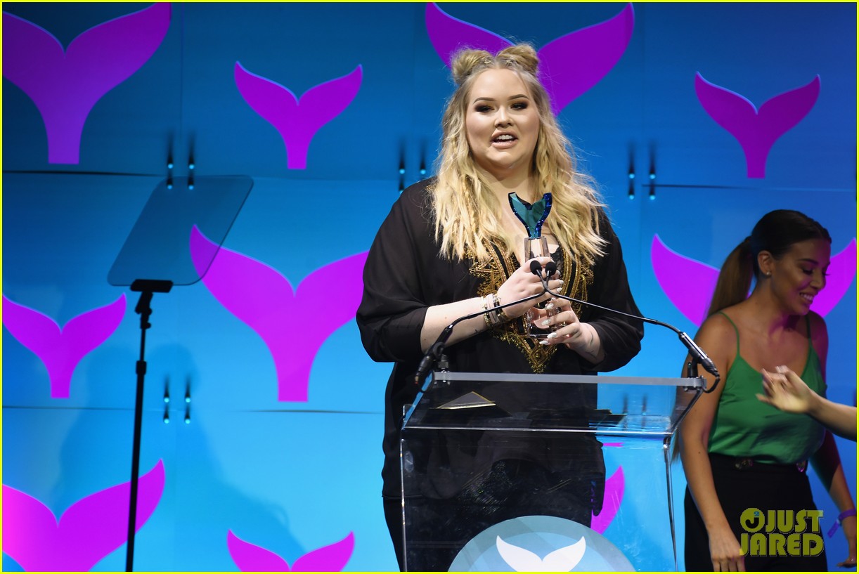 nikkie tutorials comes out as transgender 07