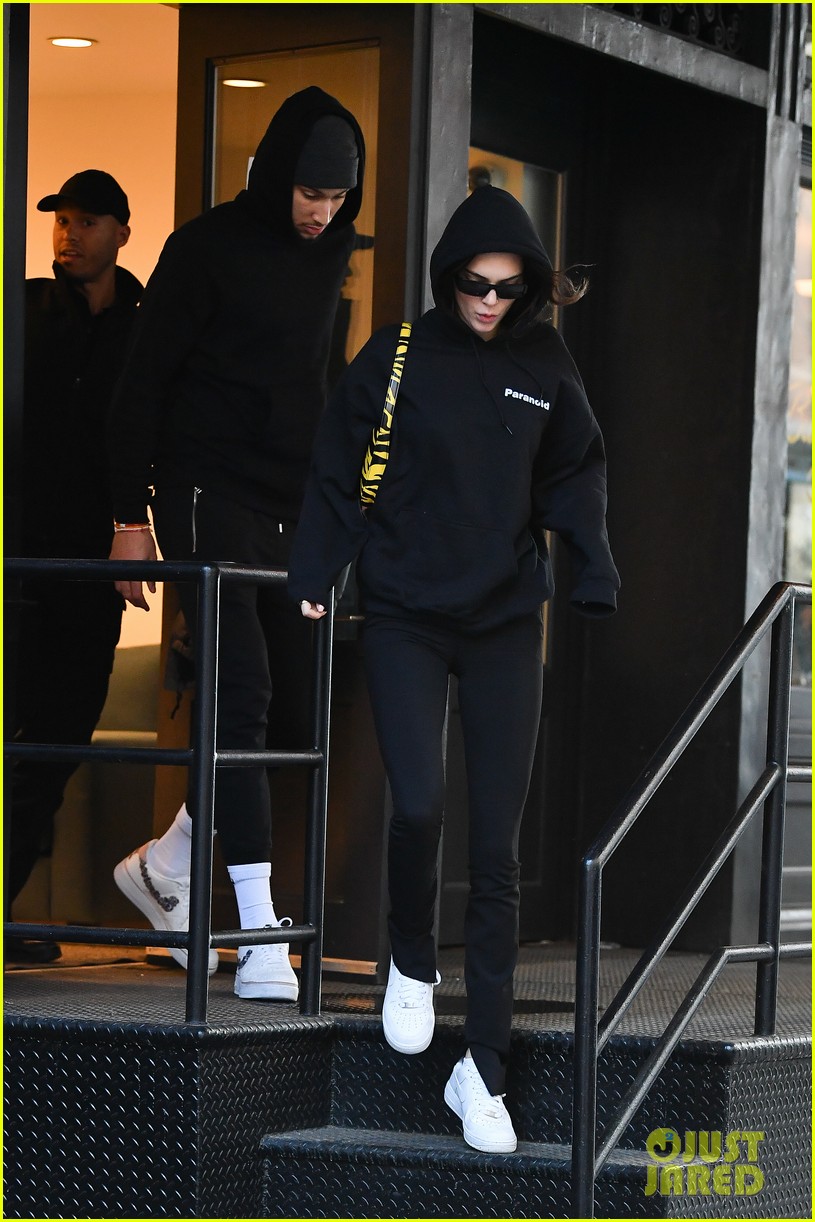 kendall jenner on again boyfriend ben simmons lunch nyc 07