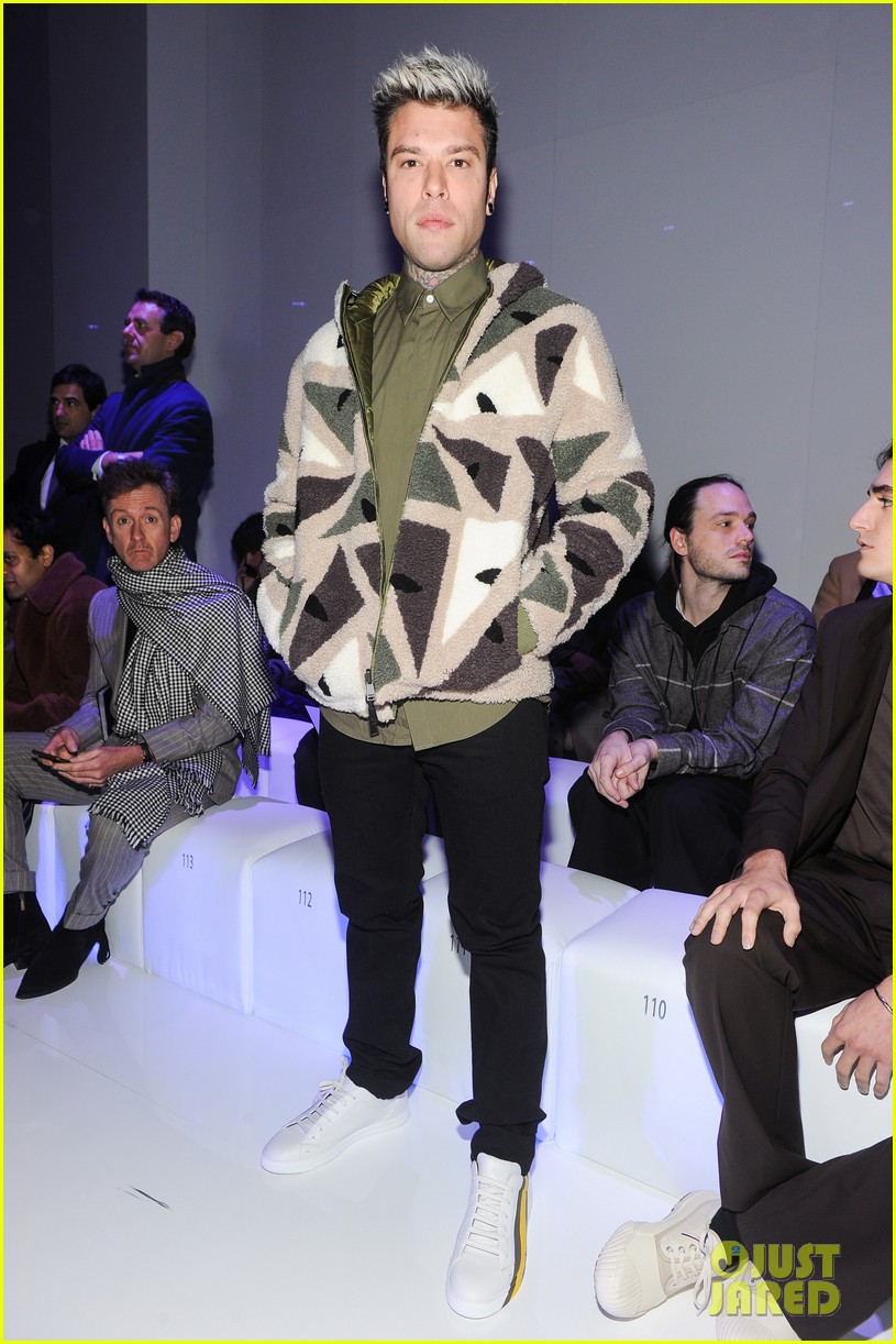 cody simpson dylan sprouse barbara palvin sit front row at fendi milan fashion show 38