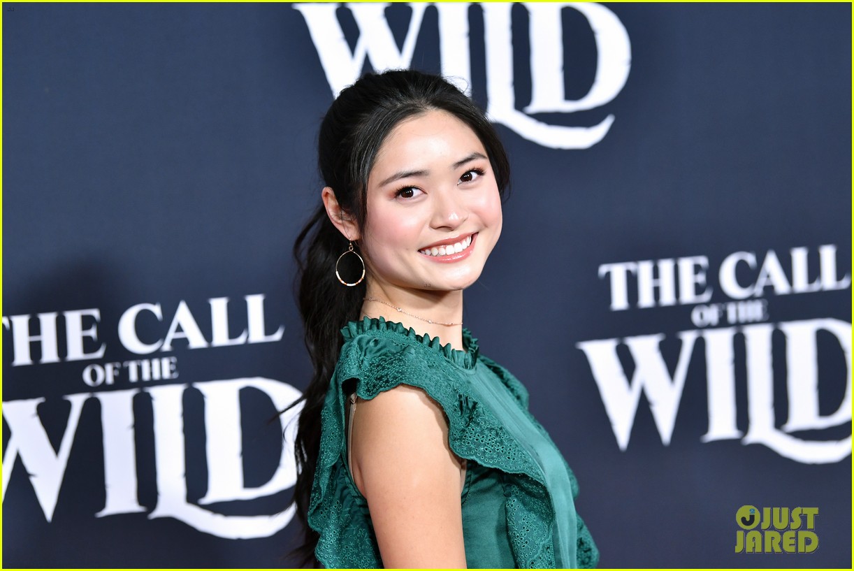 call of the wild premiere brings out lots young stars 01