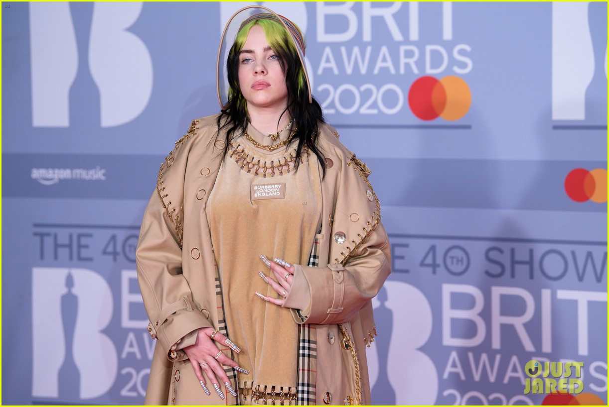 billie eilish matches her nails to her burberry outfit at brit awards 2020 16