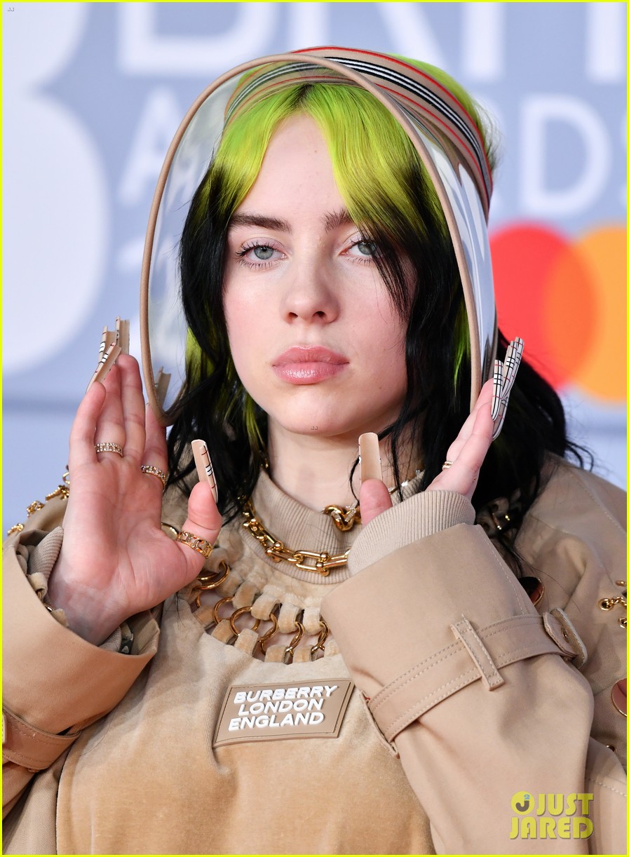 billie eilish matches her nails to her burberry outfit at brit awards 2020 20