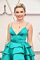 florence pugh shares cute moment with scarlett johansson at oscars 2020 09